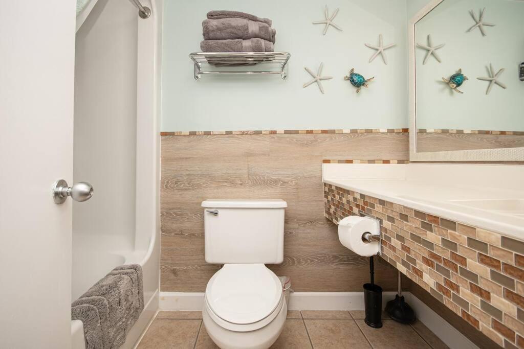 :) Water Front Retreat - Sleeps 8 Apartment *