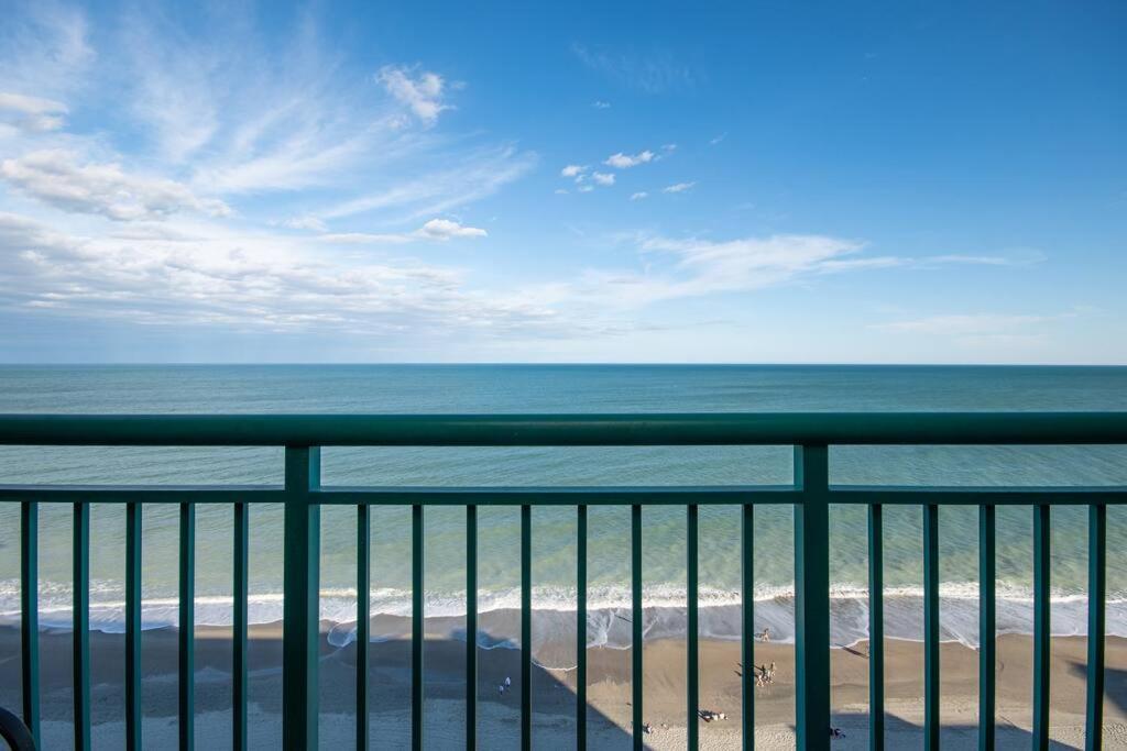 :) Water Front Retreat - Sleeps 8 Apartment Myrtle Beach