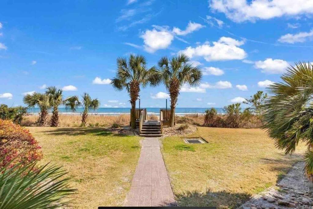 :) Water Front Retreat - Sleeps 8 Apartment *