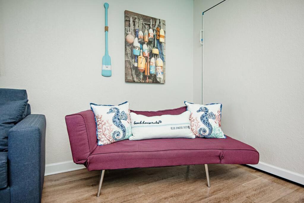 :) Water Front Retreat - Sleeps 8 Apartment Myrtle Beach