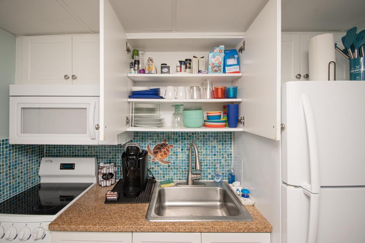 :) Water Front Retreat - Sleeps 8 *