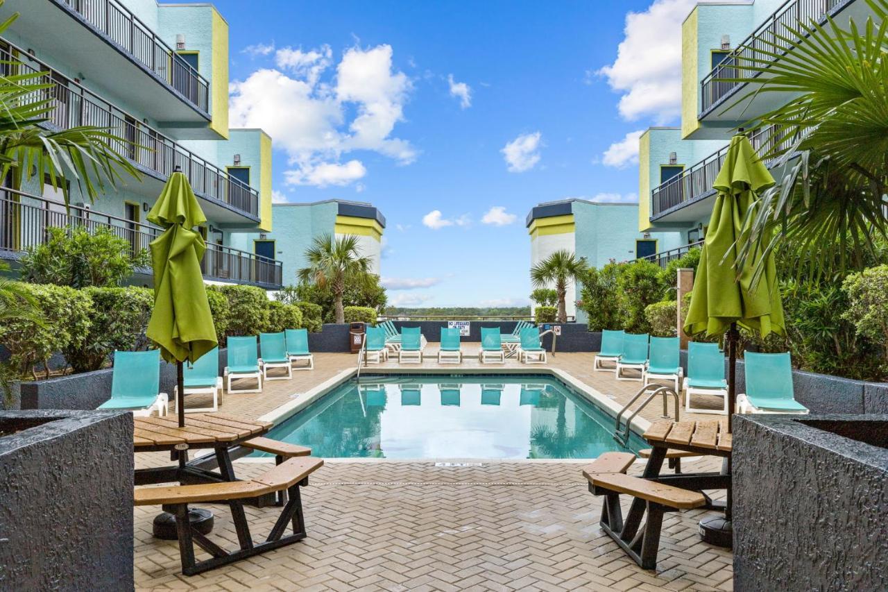 Beautiful Direct Ocean Front North Myrtle Apartment