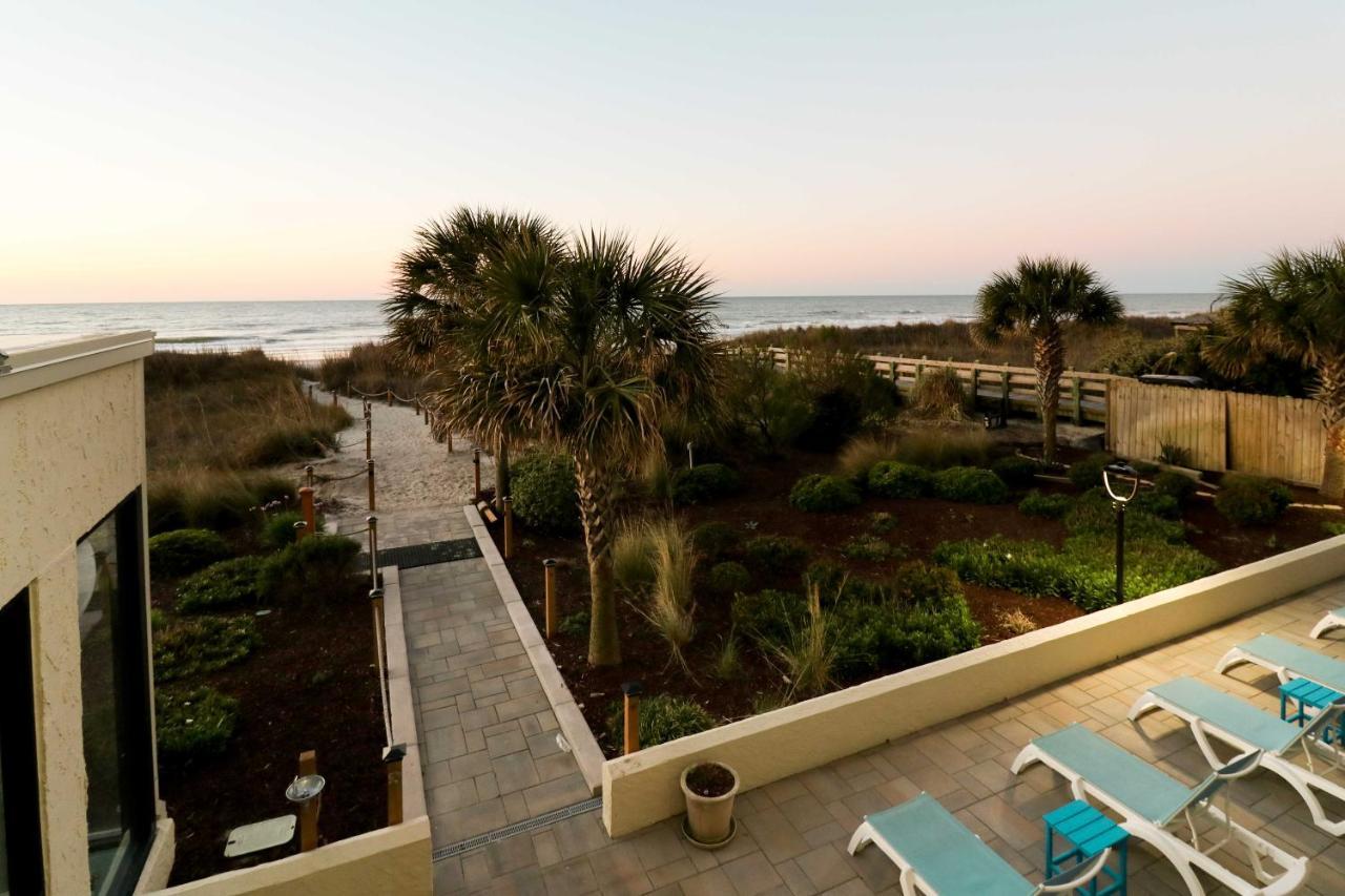 North With Balcony Walk To Beach Apartment *