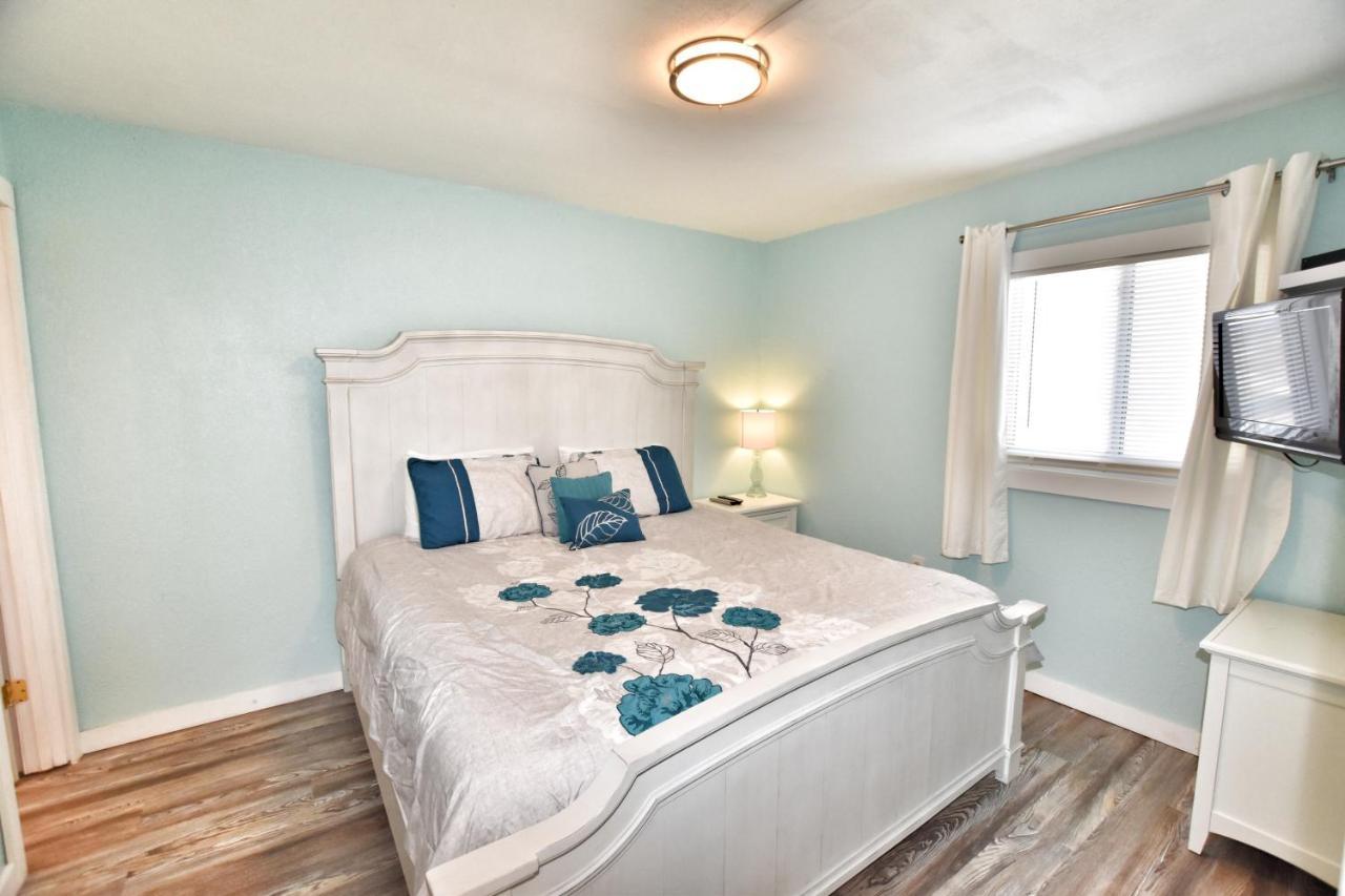 Apartment 1108 Waters Edge