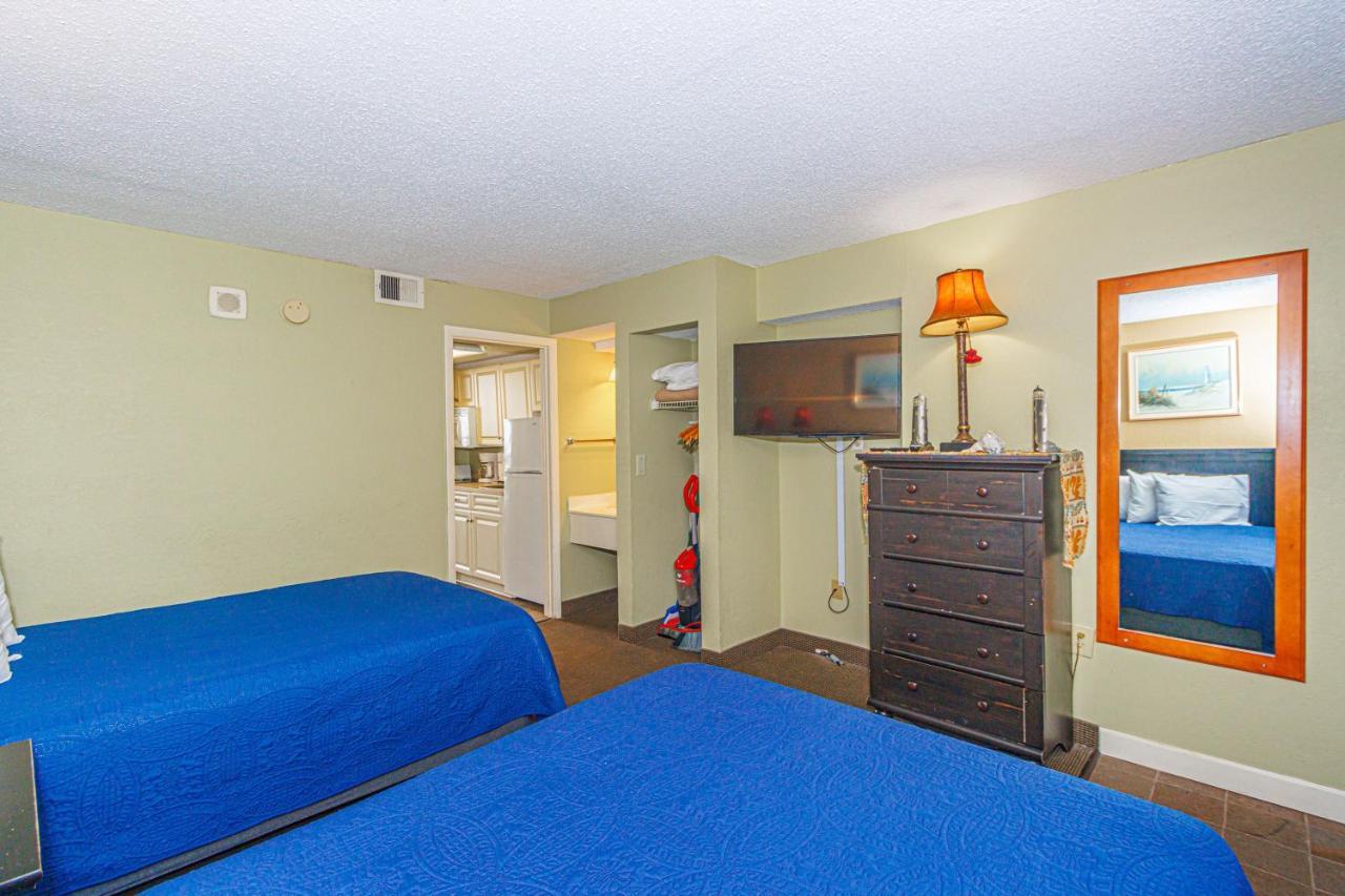 Apartment Oceanfront 1 Bedroom Dunes 2626 Sleeps 6 *