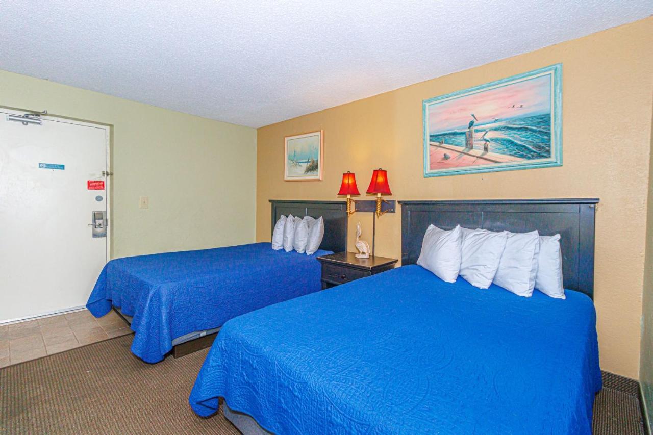 Oceanfront 1 Bedroom Dunes 2626 Sleeps 6 Apartment