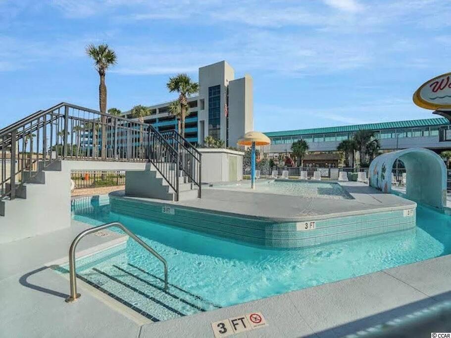 Pool Front & Across From Apartment Myrtle Beach