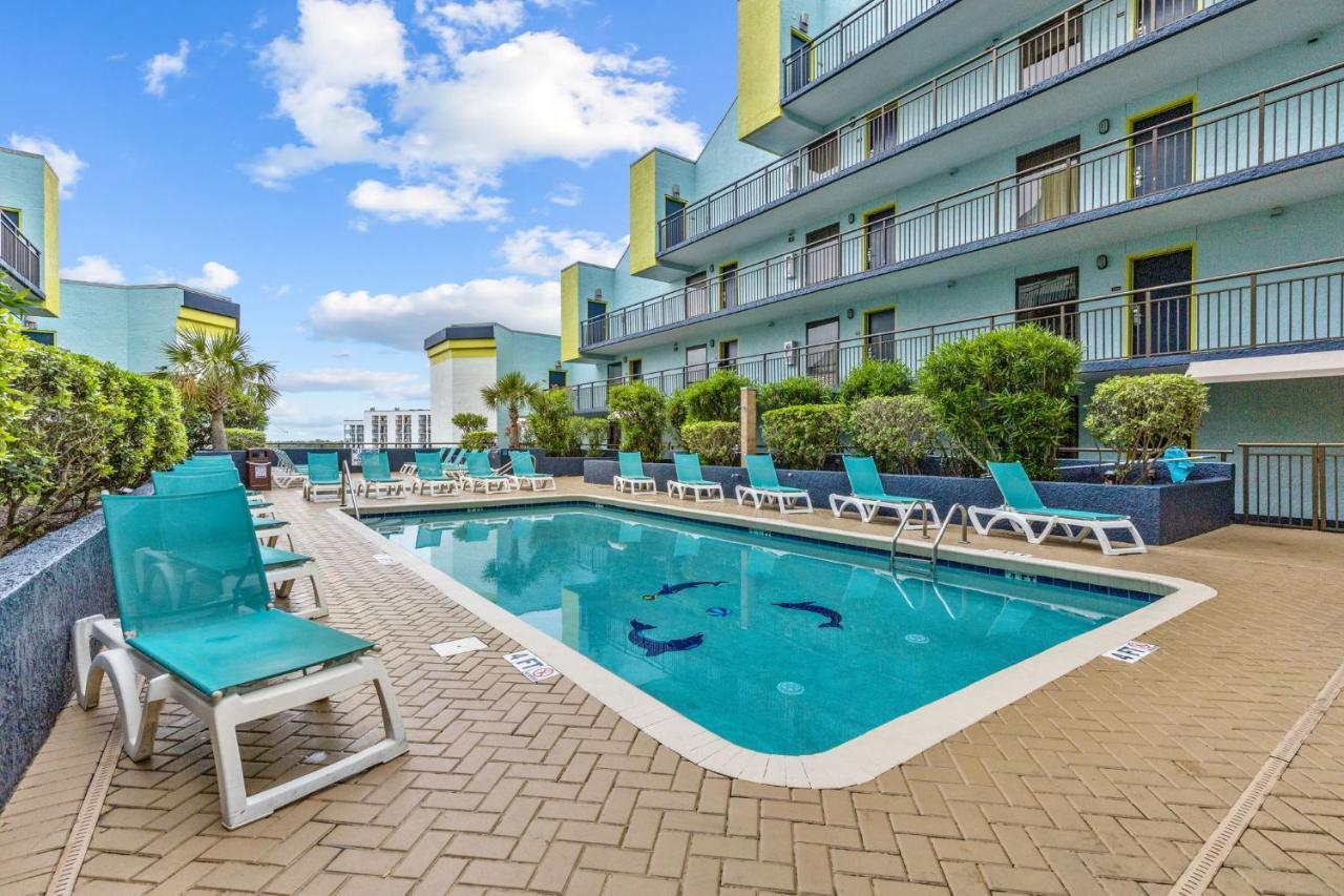 Beautiful Direct Ocean Front North Myrtle Apartment