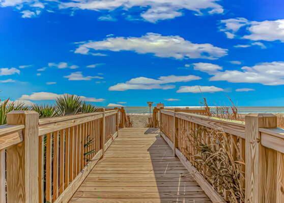 Recently Updated Oceanfront Studio- Sea Mist 20807 Holiday home
