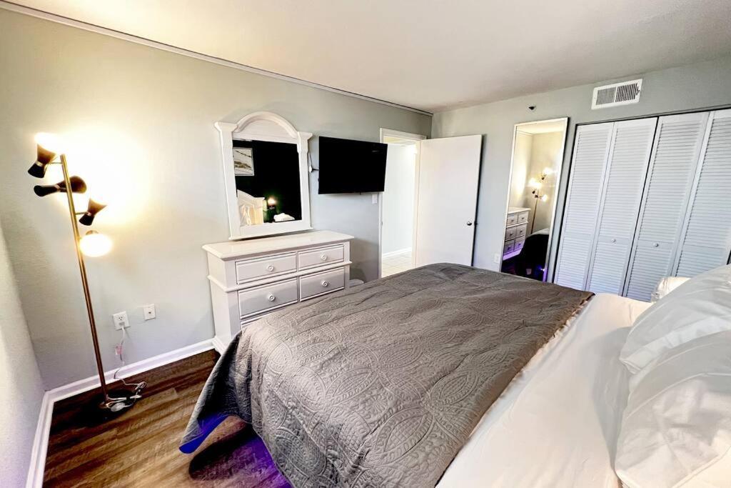 Ocean View On The Beach! Apartment
