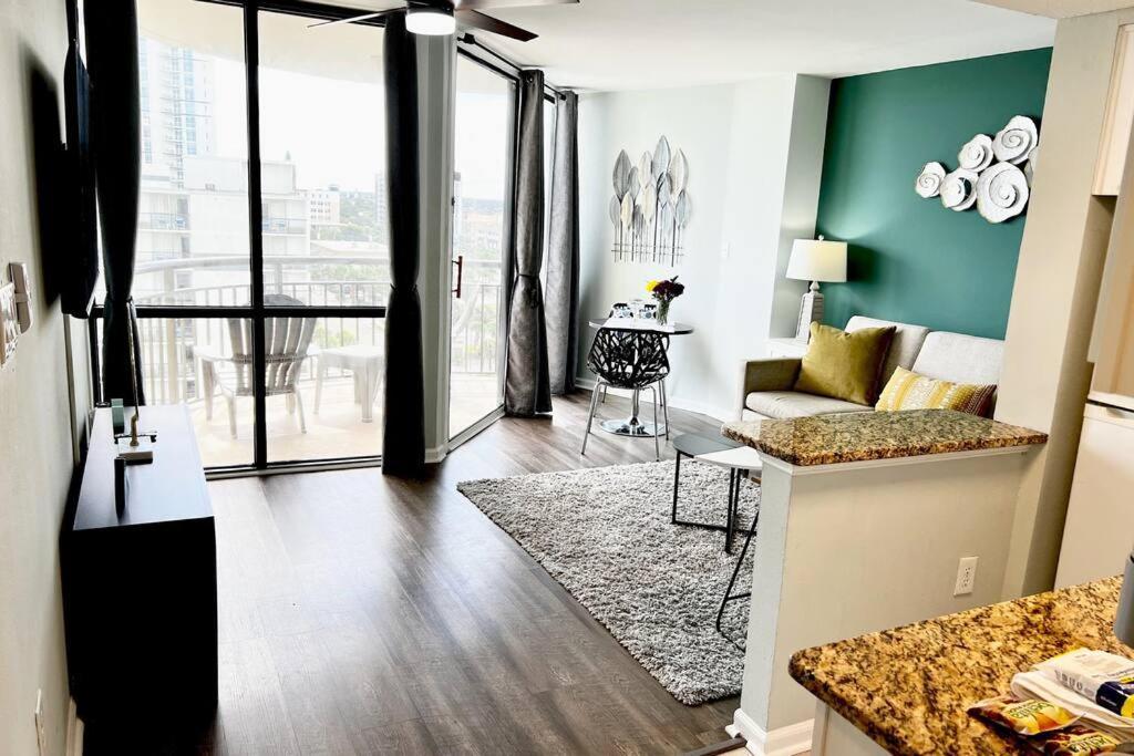 Ocean View On The Beach! Apartment *