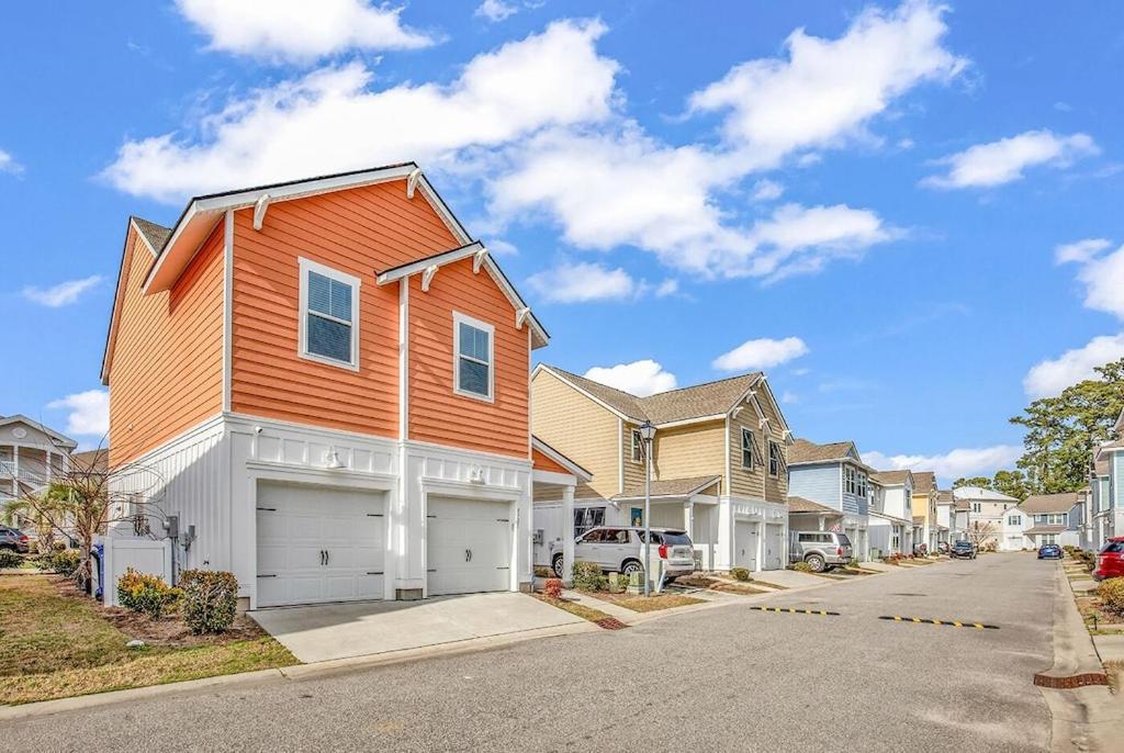 Myrtle Central: & Entertainment Hub Holiday home *