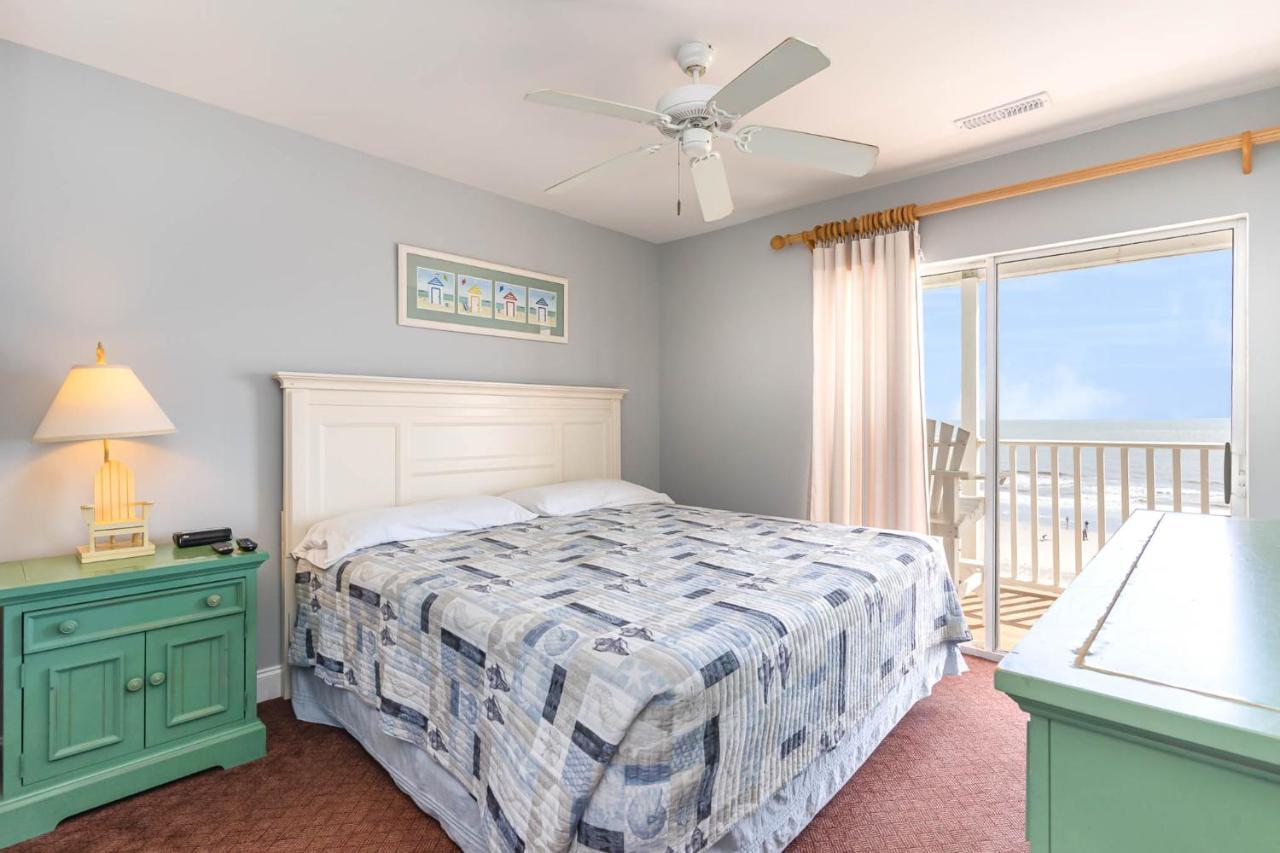 Spacious Penthouse Ocean Front 7 Bedroom - Ambassador Unit 401 Holiday home Myrtle Beach