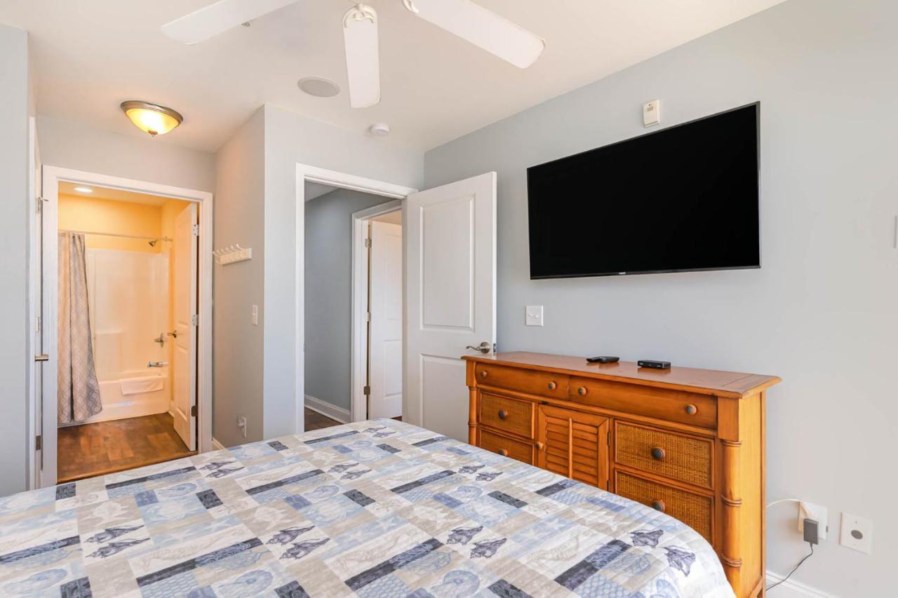 Spacious Penthouse Ocean Front 7 Bedroom - Ambassador Unit 401 Myrtle Beach