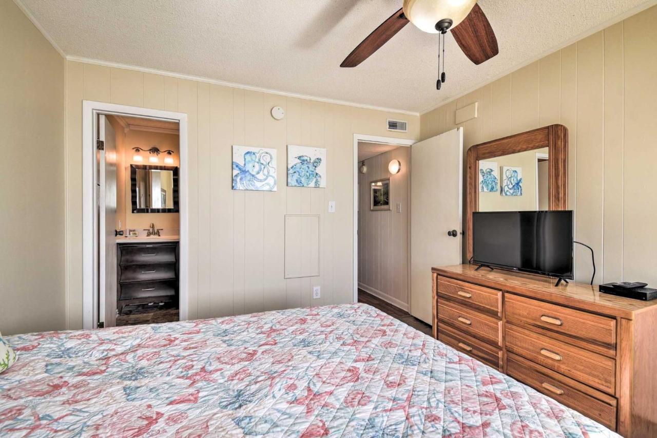 Sun-dappled With Balcony And Secluded Beach! *