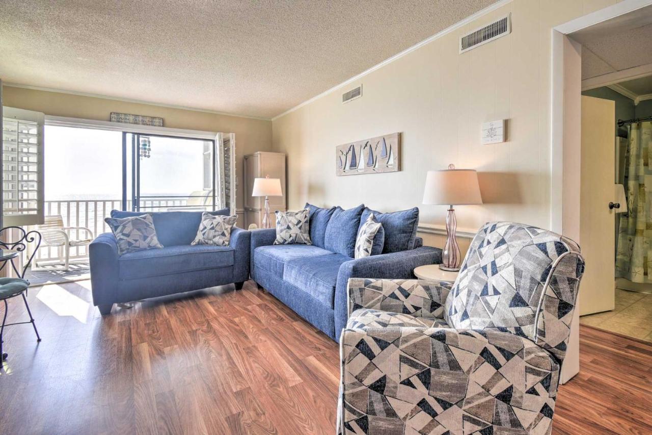 Apartment Sun-dappled With Balcony And Secluded Beach! Myrtle Beach
