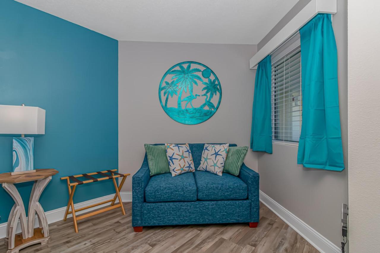 Holiday home Stunning Led Fireplaces! Newly Renovated Oceanfront With Incredible Views! Carolinian 931