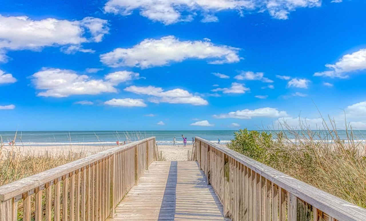Stunning Ocean View 2 Bedroom Condo- Nicely Updated & Sleeps 6! Palace Unit 408 Holiday home