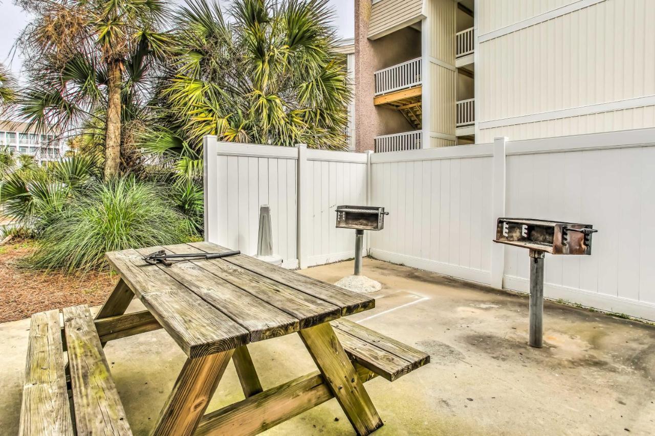 With Pool And Access About 1 Mi To Pier!