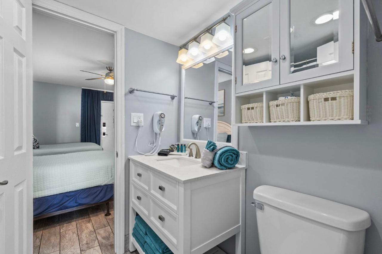 By The Sea! Renovated With Ocean Views! * Myrtle Beach