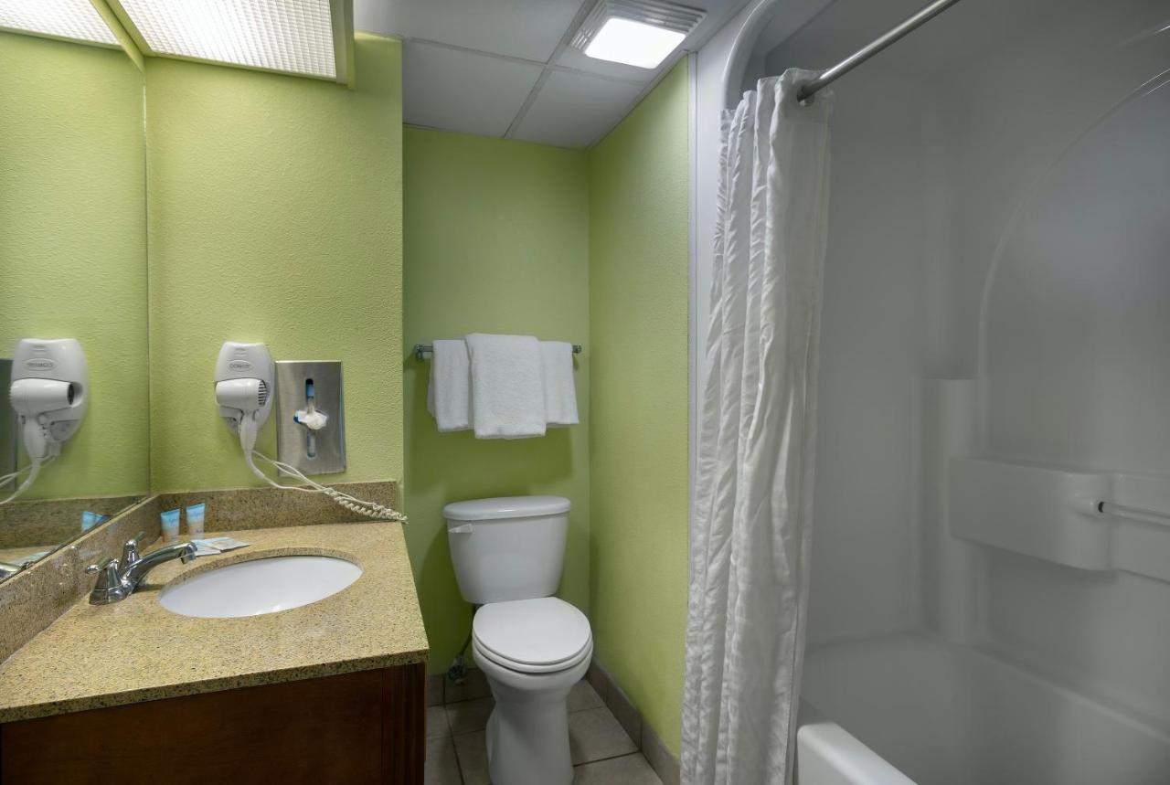 Monterey Bay Resort 3*
