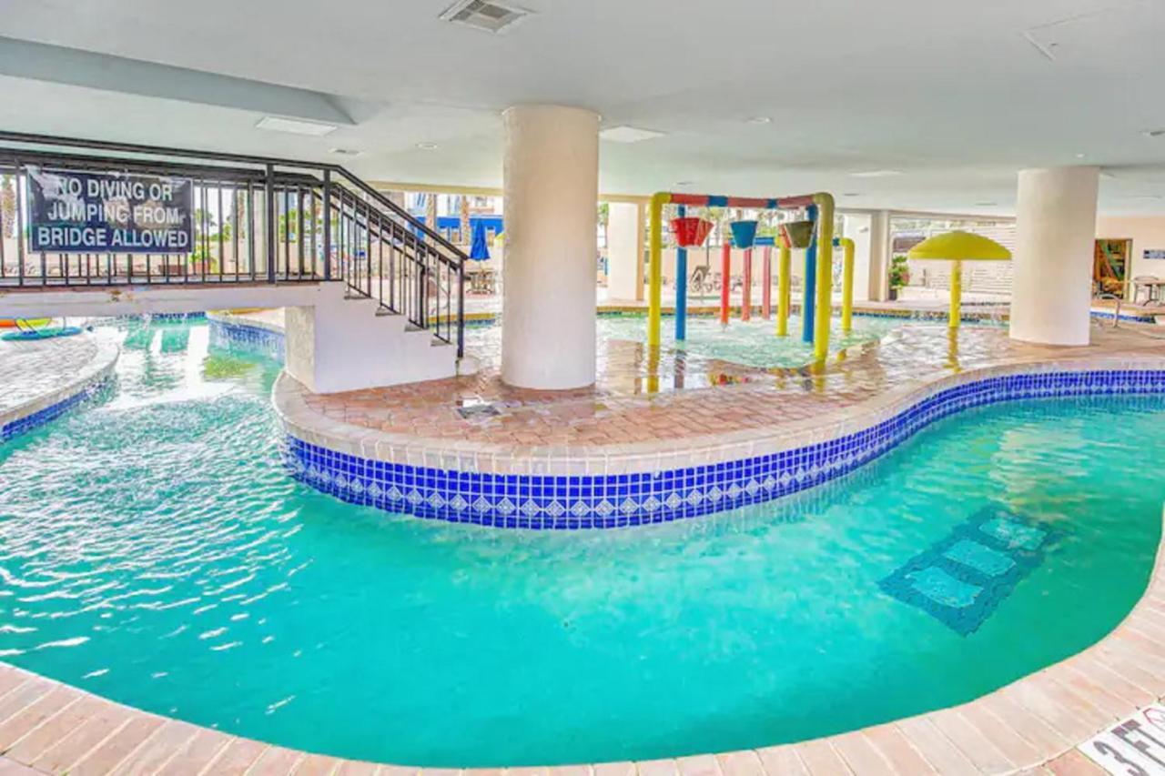 New ! Unique Oceanfront At Ocean Reef Resort-free Parking - Amazing Pools Apartment *