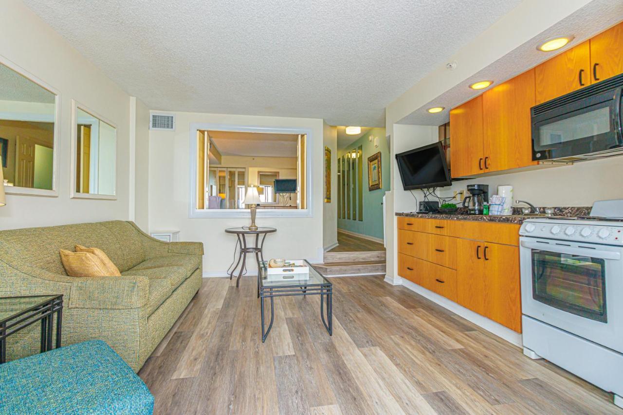 Holiday home Colony Unit 1405 - Beautiful Oceanfront - 1 Bedroom, 1 Bath - Perfect For 6!