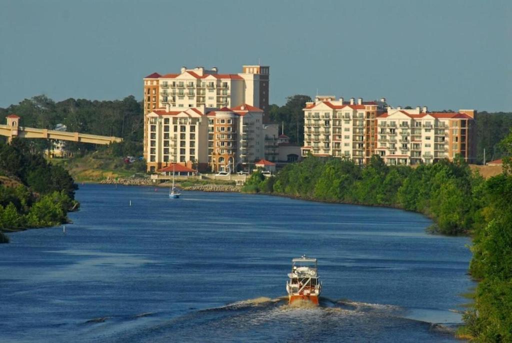 Apartment Luxury 2 Bedroom Waterfront Mi 7th Floor *