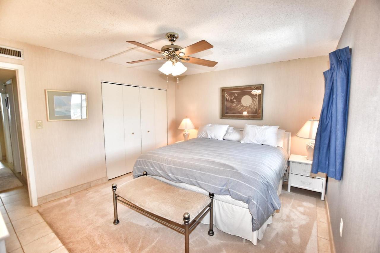 0612 Waters Edge Apartment *