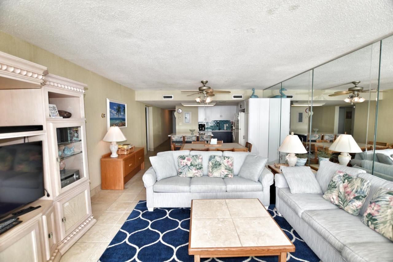 0612 Waters Edge Apartment