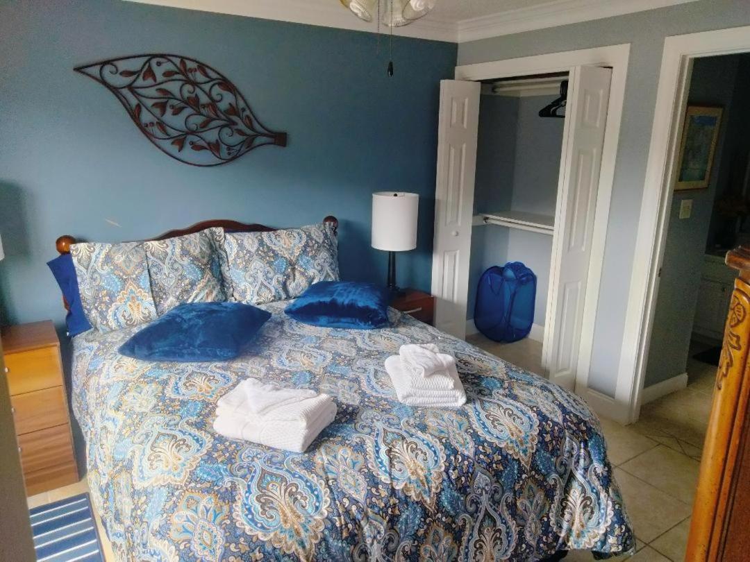 Unique 2 Bedroom / 2 Bath In Myrtle Villa