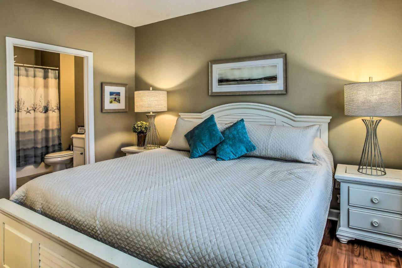 Golf With Pool In North Myrtle Beach! Apartment