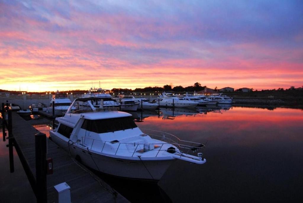 Luxury 2 Bedroom Waterfront Mi 7th Floor Myrtle Beach