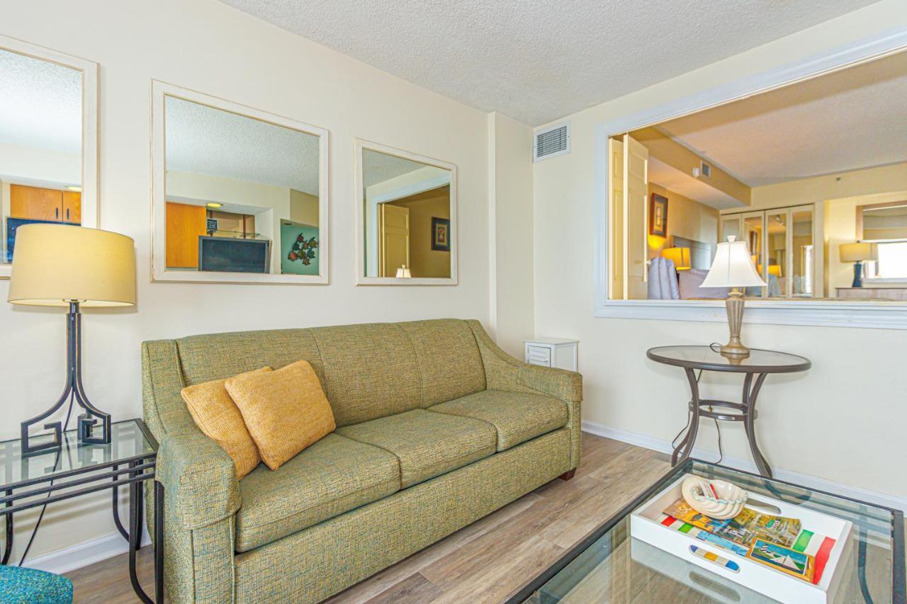 Holiday home Colony Unit 1405 - Beautiful Oceanfront - 1 Bedroom, 1 Bath - Perfect For 6! *