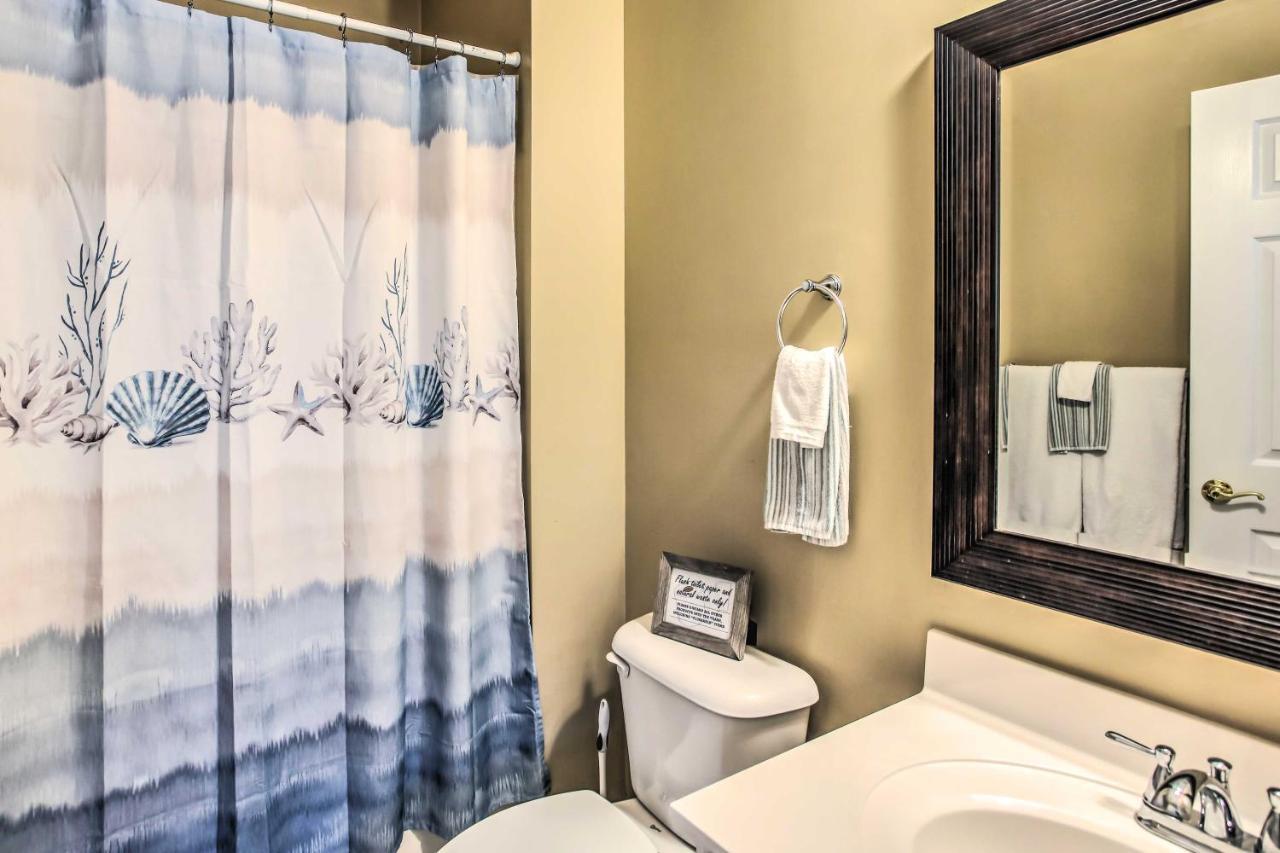 Golf With Pool In North Myrtle Beach! Apartment