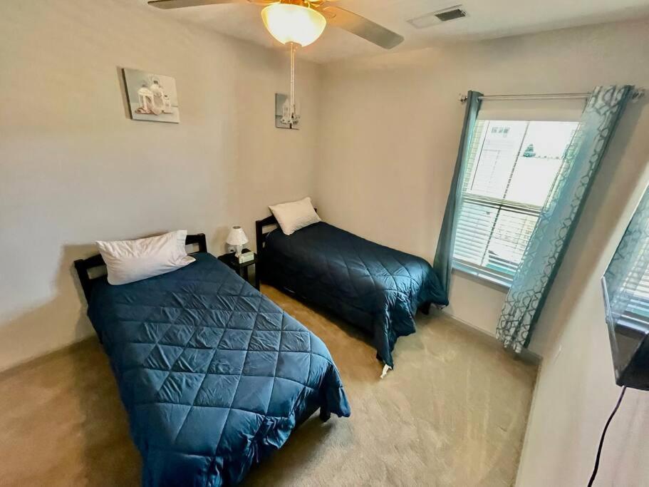 Family Getaway 10 Mins From Ocean