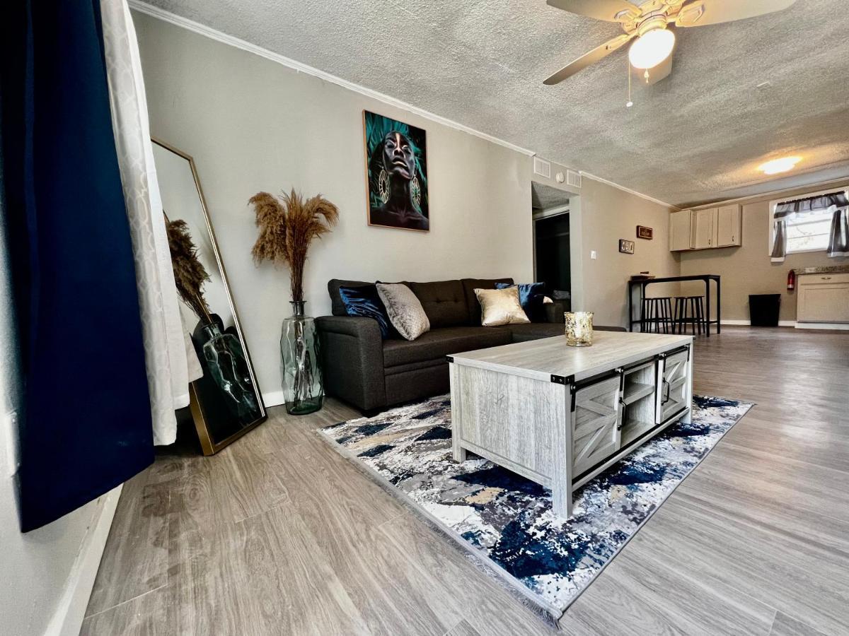Short Walk To Beach, Hvac, Fast Wifi - 104 Myrtle Beach