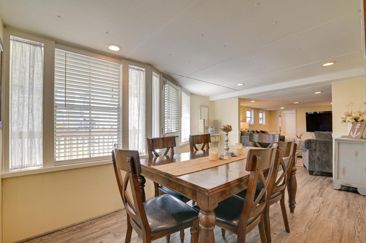 Surfside With Pool Access Walk To Beach! Holiday home
