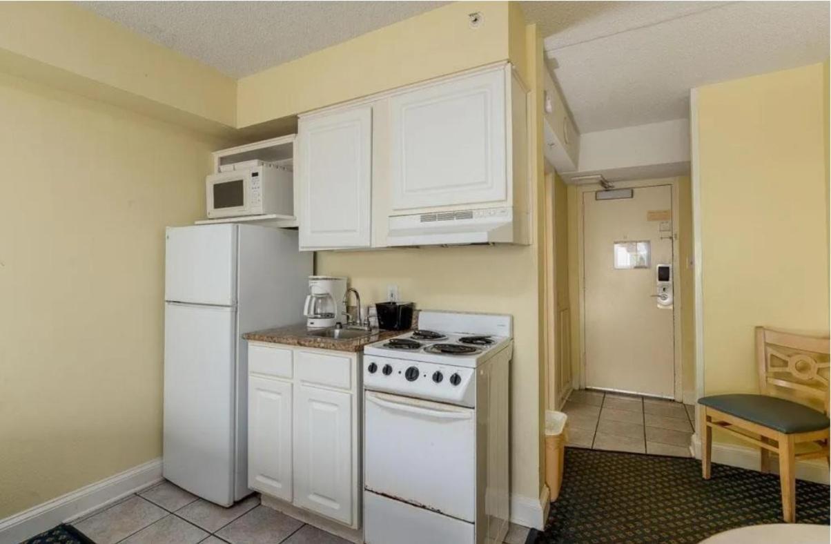 Holiday home Stunning Oceanfront Condo! Perfect For 4 Guests! Sea Mist 20409 *