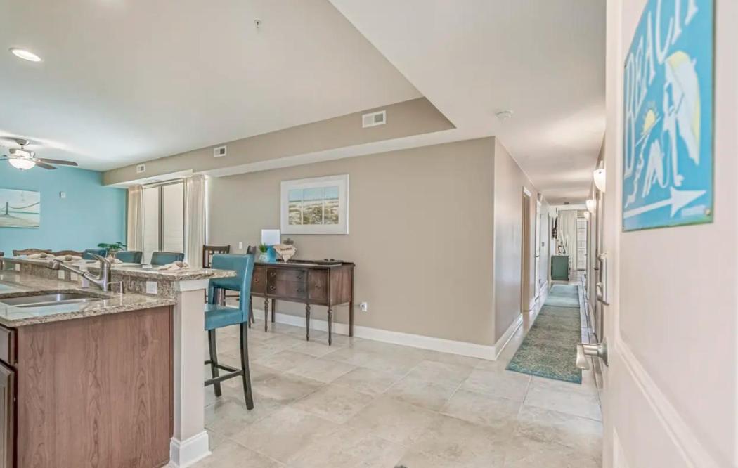 Holiday home Stunning Ocean Breeze Luxury 4d-across The Street From The Ocean! Sleeps 10 Guests!