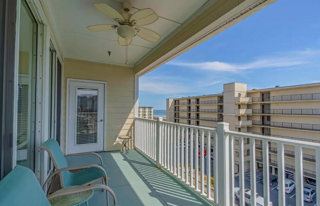 Stunning Ocean Breeze Luxury 4d-across The Street From The Ocean! Sleeps 10 Guests! Holiday home