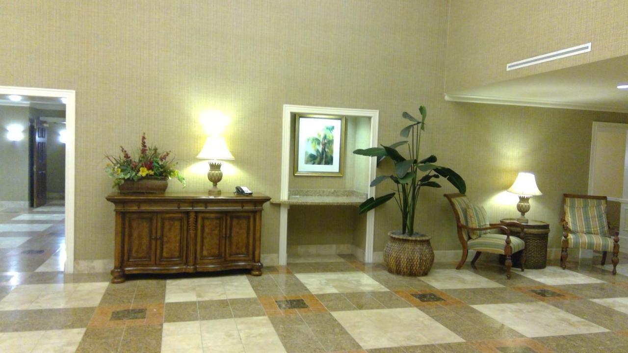 Royal Palms Aparthotel 3*