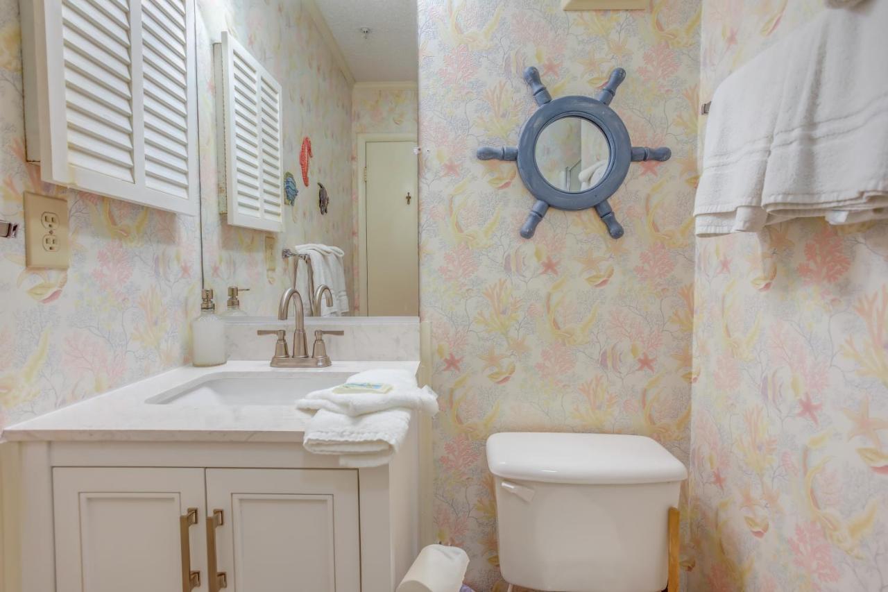 With Pool And Access About 1 Mi To Pier! *