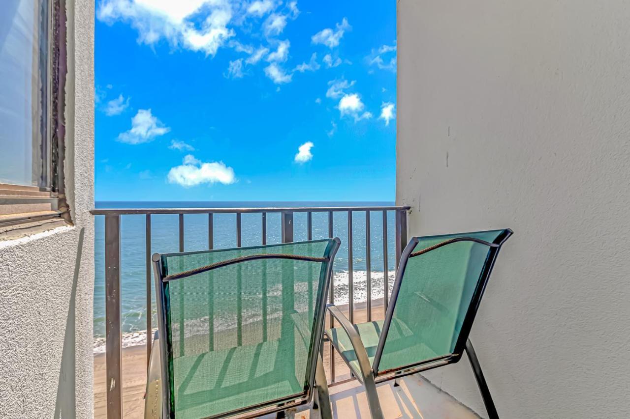 Ocean Front With Panoramic Views! Palace 1001 Apartment