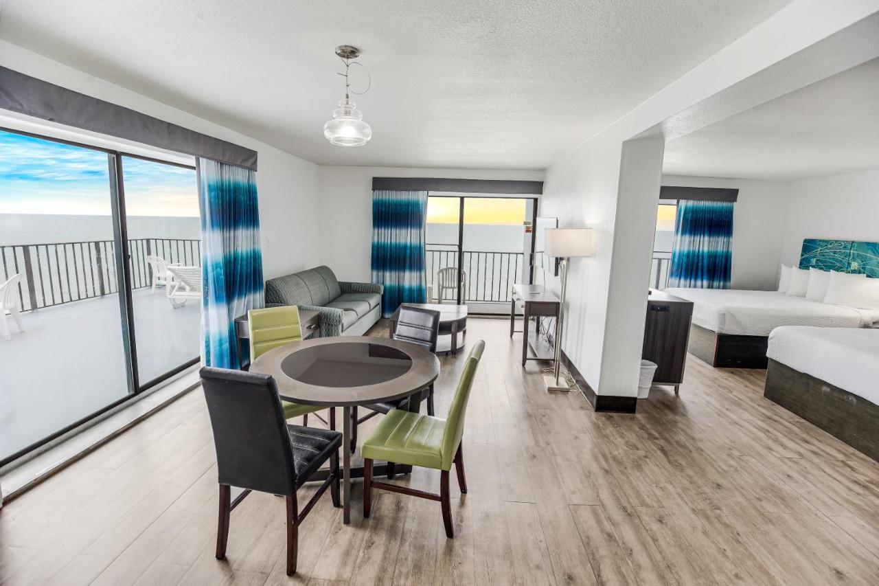 Tropical Seas Hotel 2*