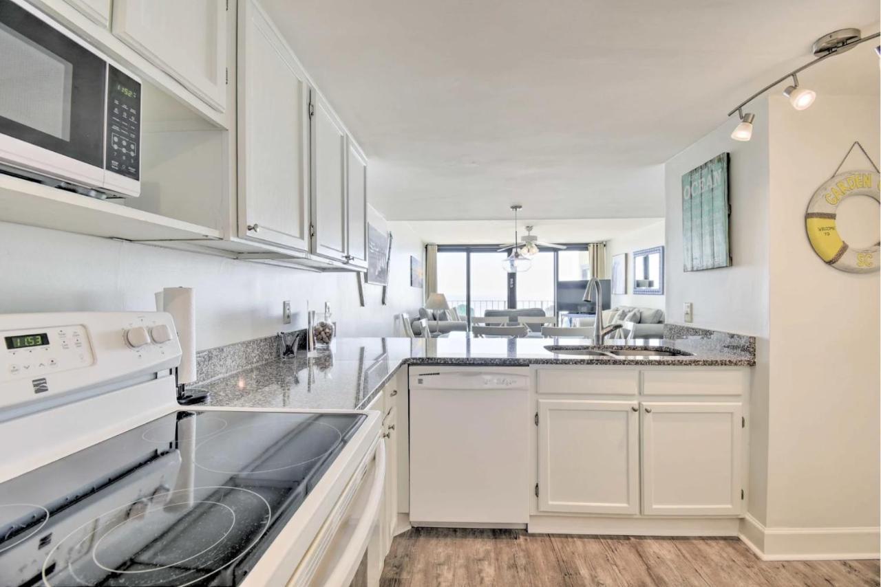Oceanfront Oasis W/ Pool, Steps From Beach! Apartment *