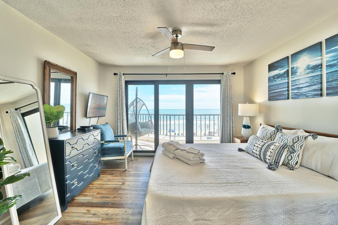 Direct Ocean Front 3br 3ba Front *