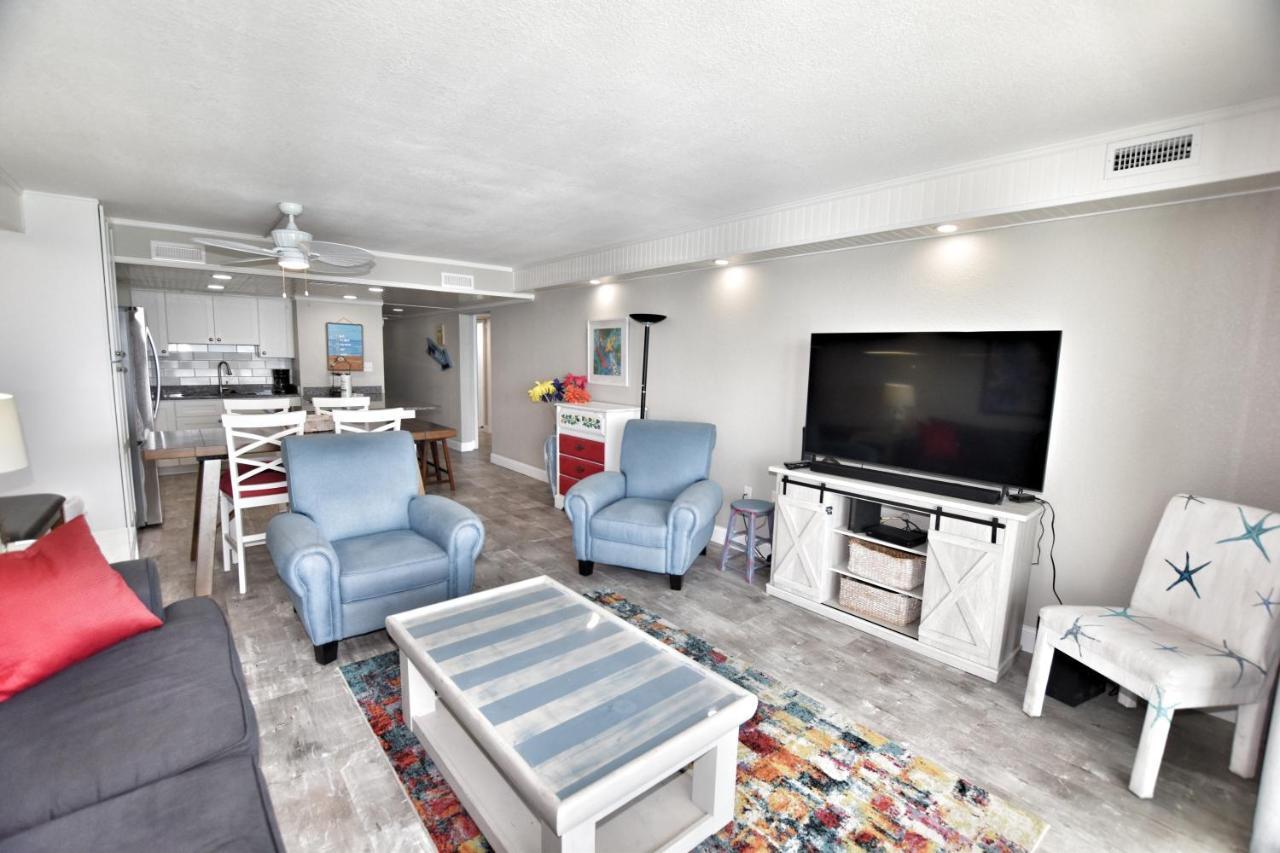 1001 Waters Edge Apartment