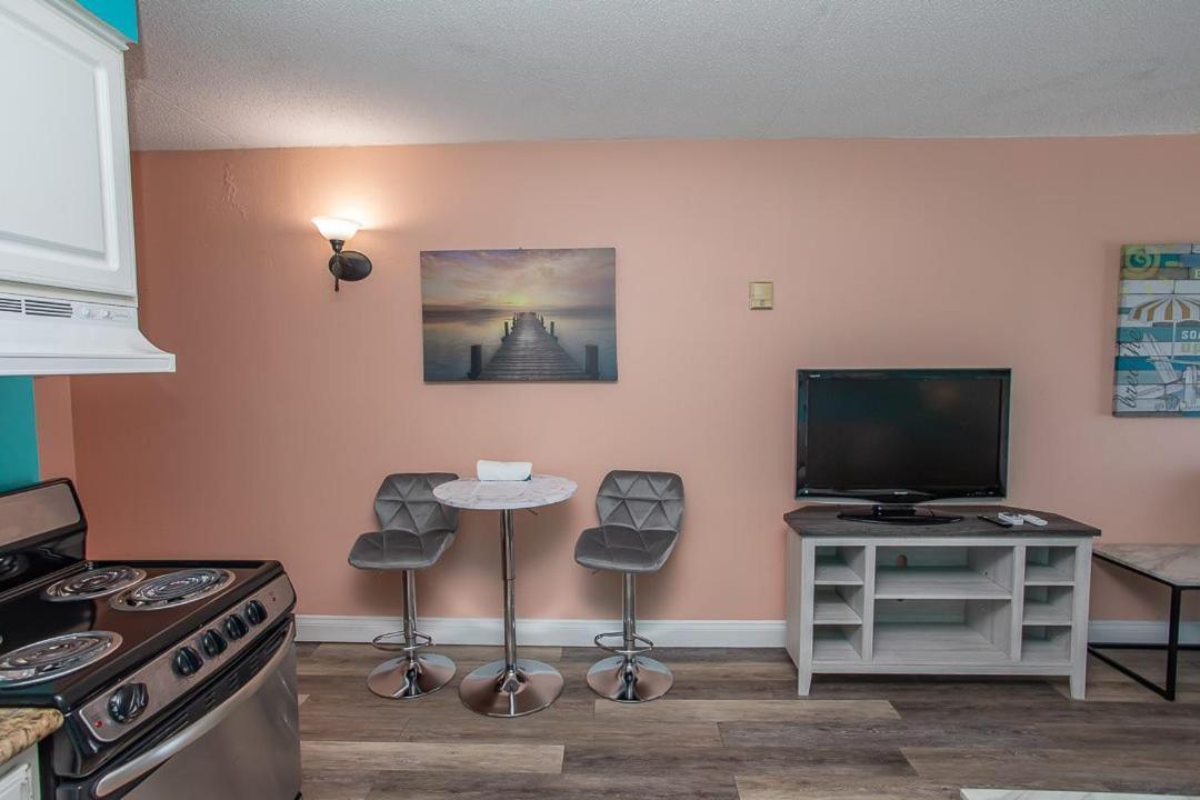 Direct Oceanfront Sea Mist 21105 Holiday home