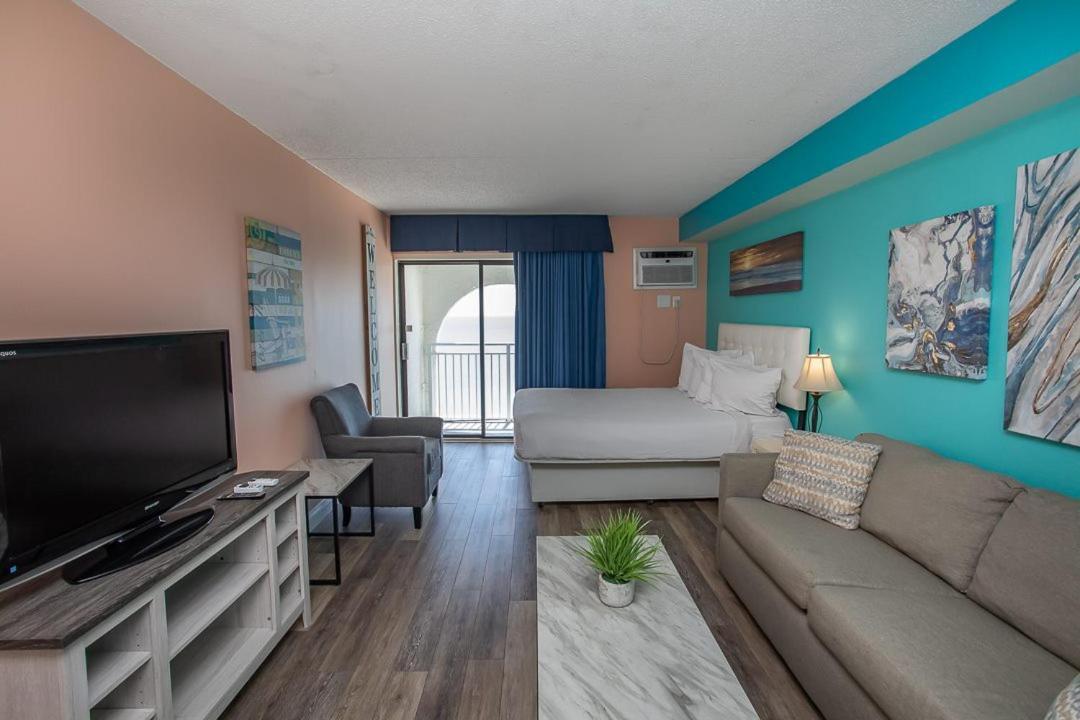 Direct Oceanfront Sea Mist 21105 Holiday home Myrtle Beach